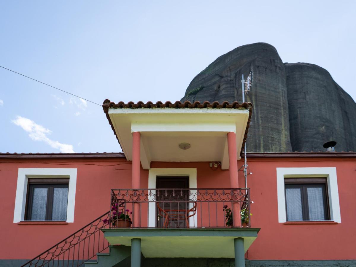 Fani'S House Under Meteora Apartment Kastraki  Ngoại thất bức ảnh